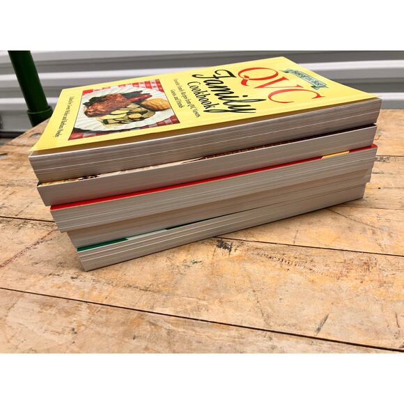 Cookbook Lot of 5- QVC, Recipe Hall of Fame, Farmer's Market, Cooks Essentials - Picture 4 of 6